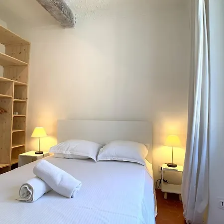 Appartamento Renting Atypical In Rue Fourmillière Antibes